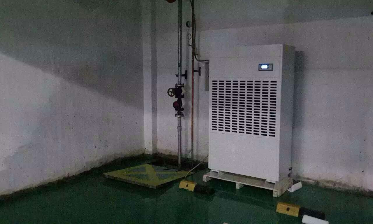 库房和车库